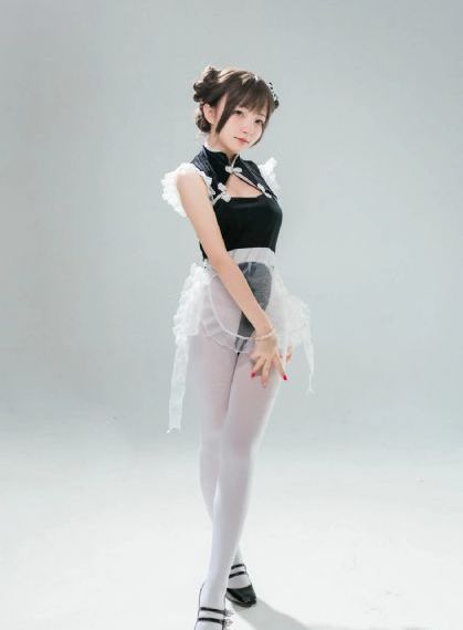 亚洲制服丝袜第一页_在线完整观看